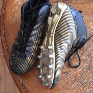 Football cleats